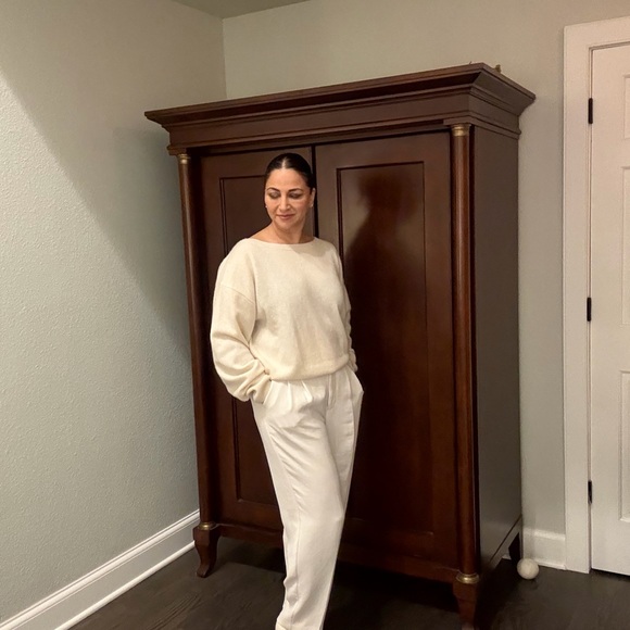 Aritzia Pants - Aritzia Babaton Elegant Cream Cashmere Blend Sweater